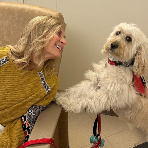 Lyn Castellano receives infusions of Eisai and Biogen's Alzheimer's drug Leqembi, alongside her service dog Jazmin at the Missouri Baptist Medical Center Infusion Center in St. Louis, Missouri, U.S. October 30, 2023. Joe Castellano/Handout via REUTERS